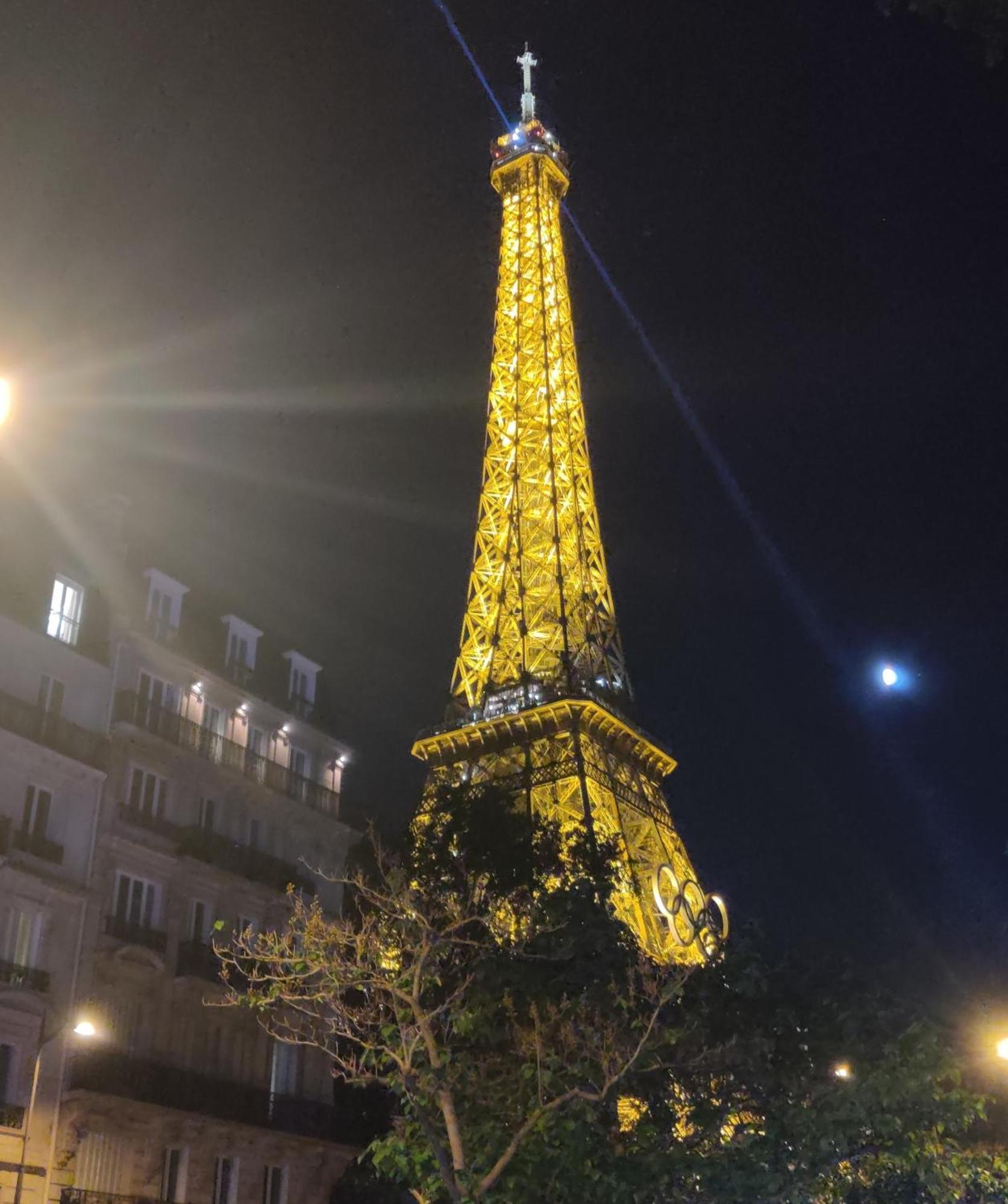 شقة Eiffel Edge Escape 30 M From Eiffel Tower باريس المظهر الخارجي الصورة